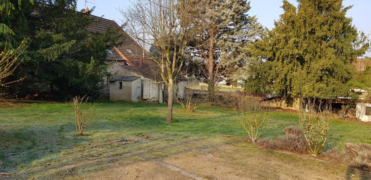 Bed and Breakfast Bleu Bonheur Dennevy Экстерьер фото